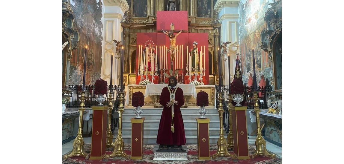 Túnica burdeos de Ntro. Padre Jesús Cautivo (Jerez de la Fra.)